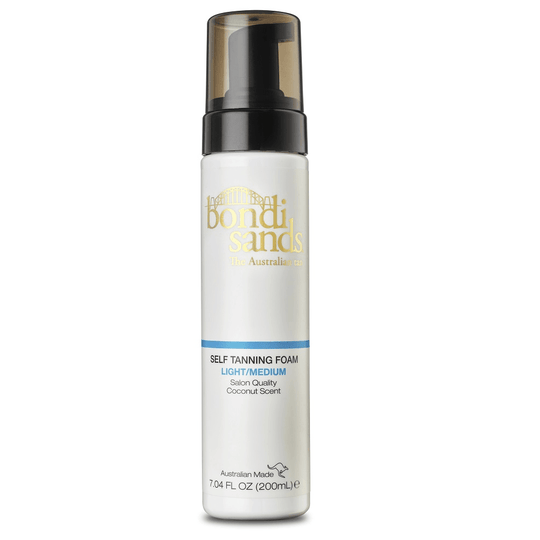 Suitable For: Those with a light-medium complexion and first time tanners. Experience a sun-kissed tan every time with Bondi Sands Self Tanning Foam. Enriched with aloe vera and infused with a scent of coconut, this lightweight self-tanning foam will leav
